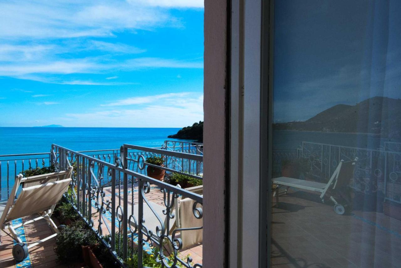 Grand Hotel Il Ninfeo Gaeta Exterior photo